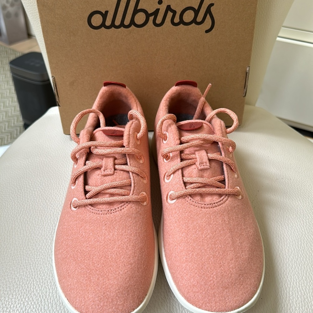 Allbirds 9 BRAND NEW Wool Runners in Malibu(cream)  🤩